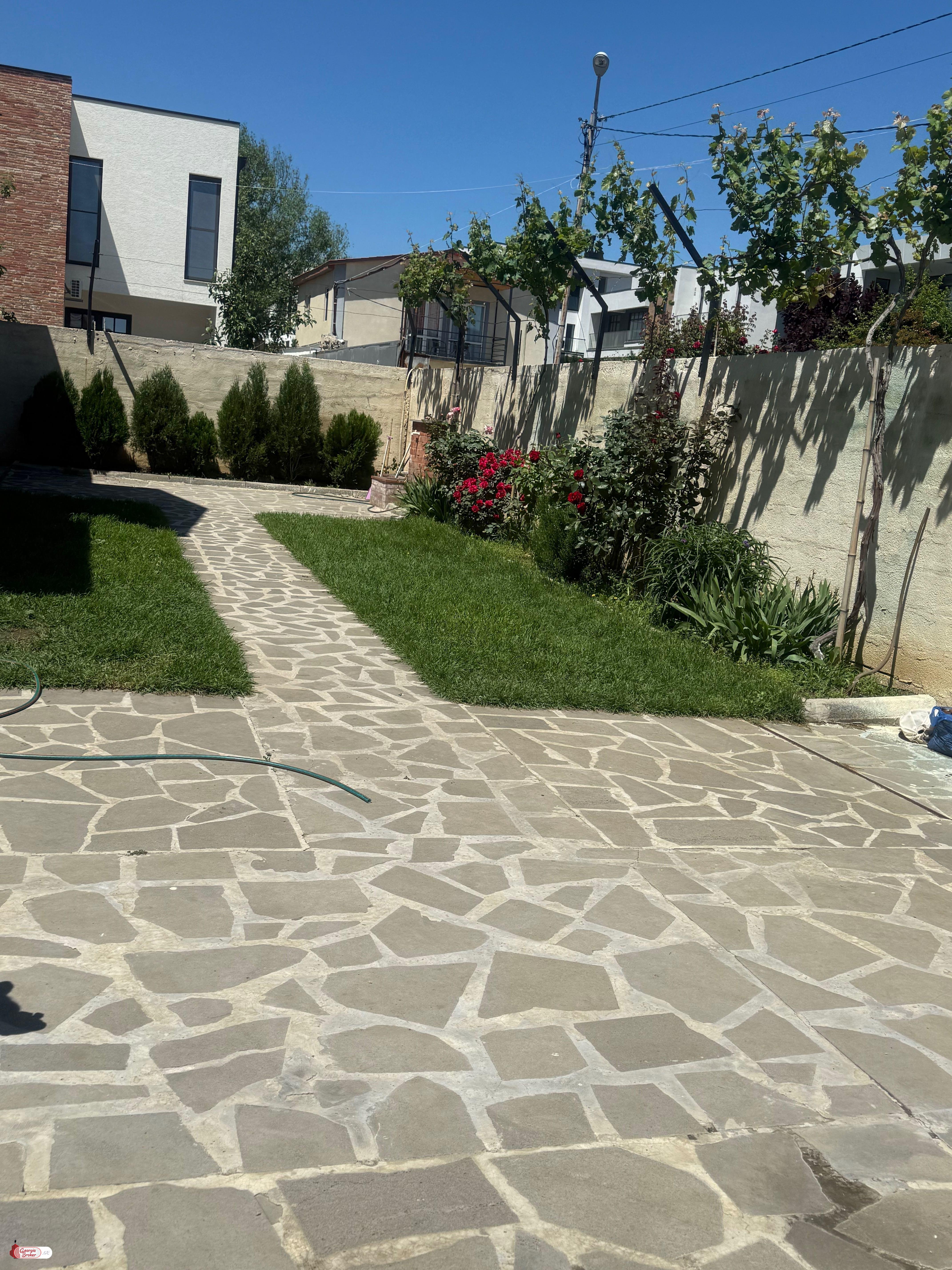 nearly repaired 6-room house for sale