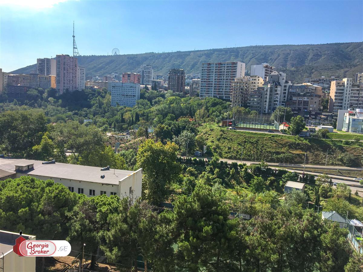 nearly repaired 3-room apartment for sale