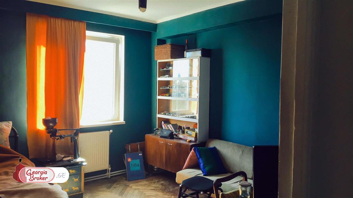 nearly repaired 3-room apartment for sale