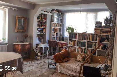 იყიდება ახალი გარემონტებული 3 ოთახიანი ბინა