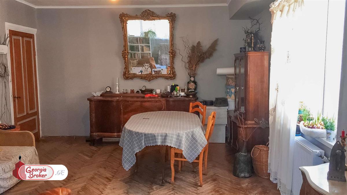 nearly repaired 3-room apartment for sale