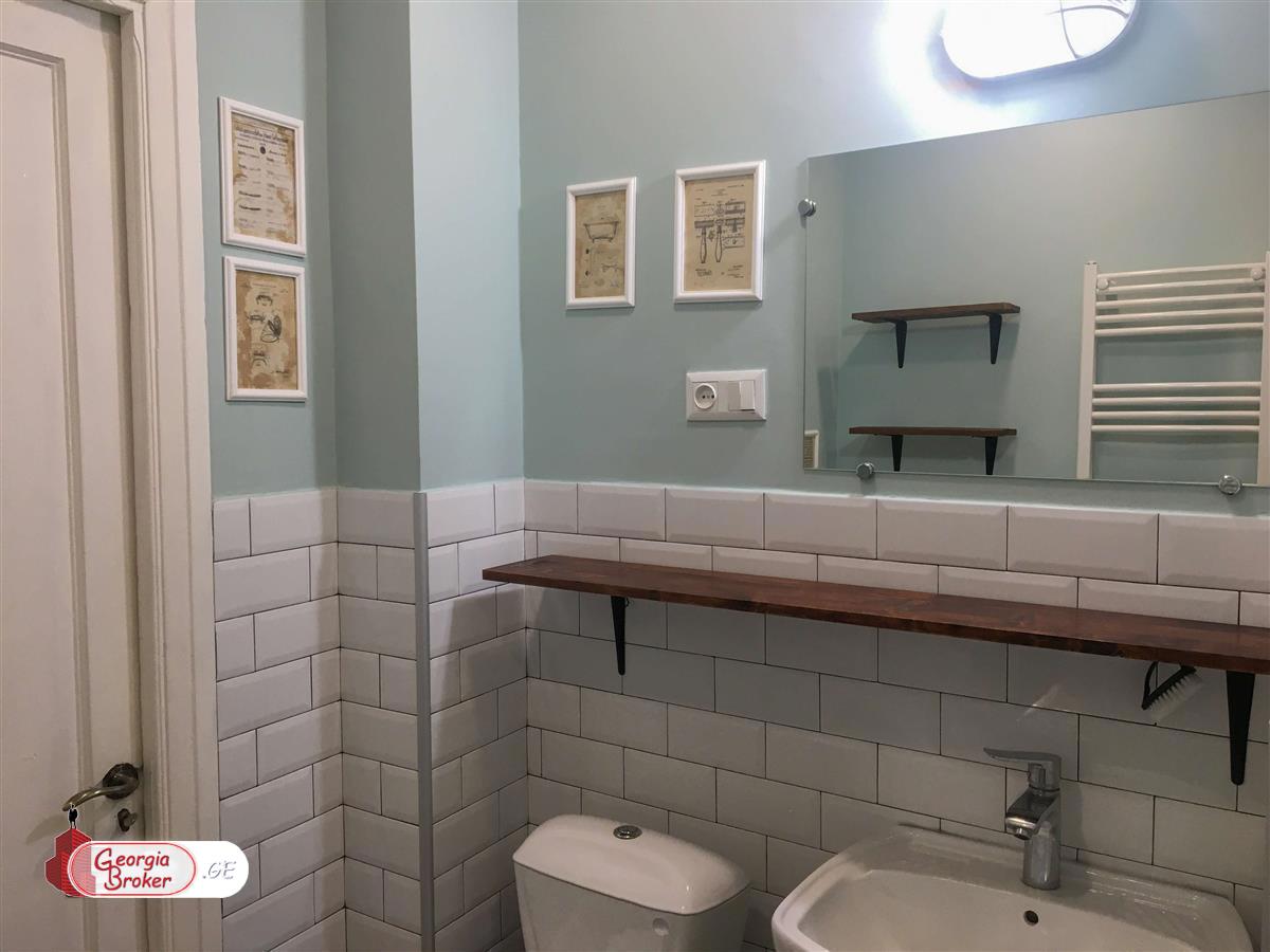 nearly repaired 3-room apartment for sale