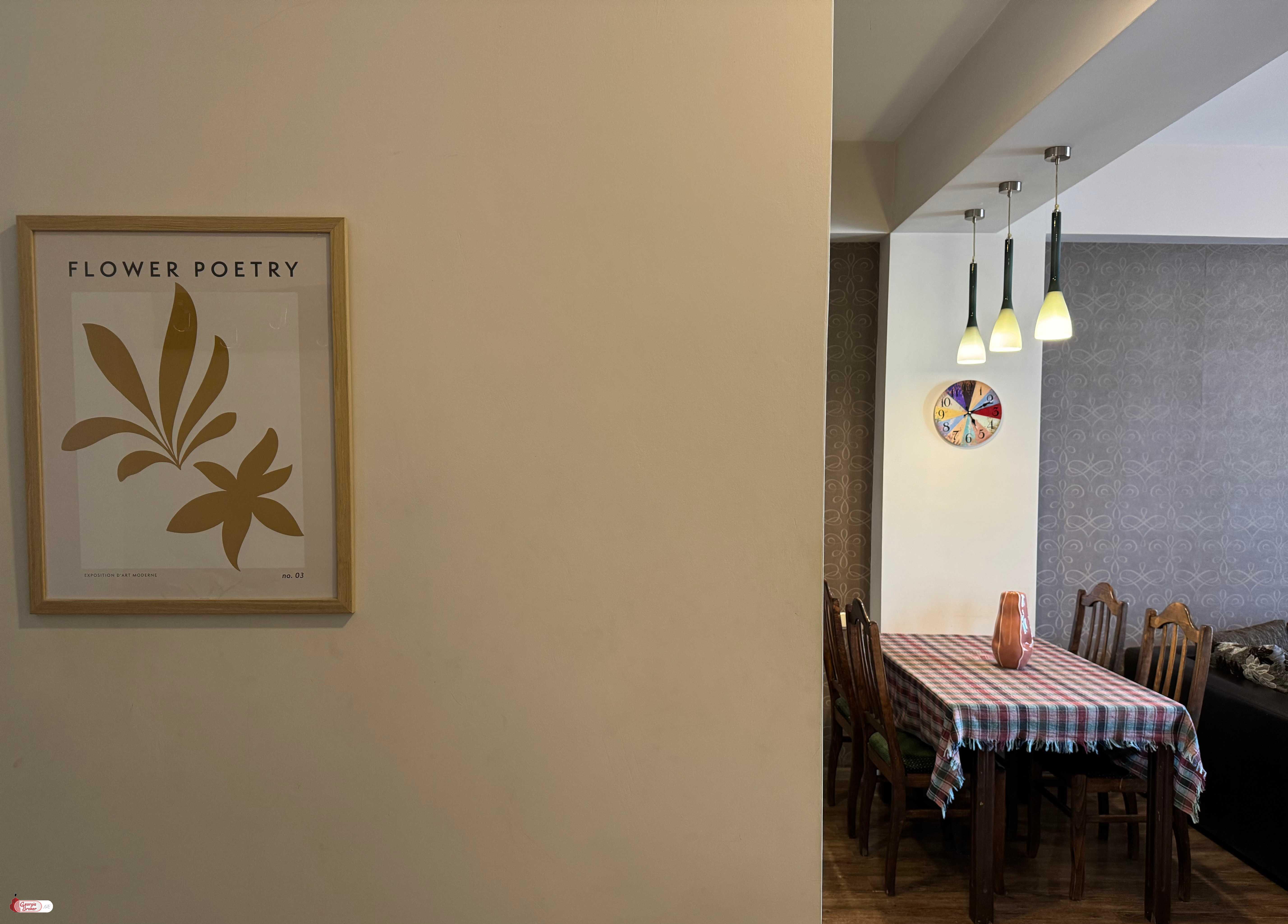 იყიდება ახალი გარემონტებული 2 ოთახიანი ბინა