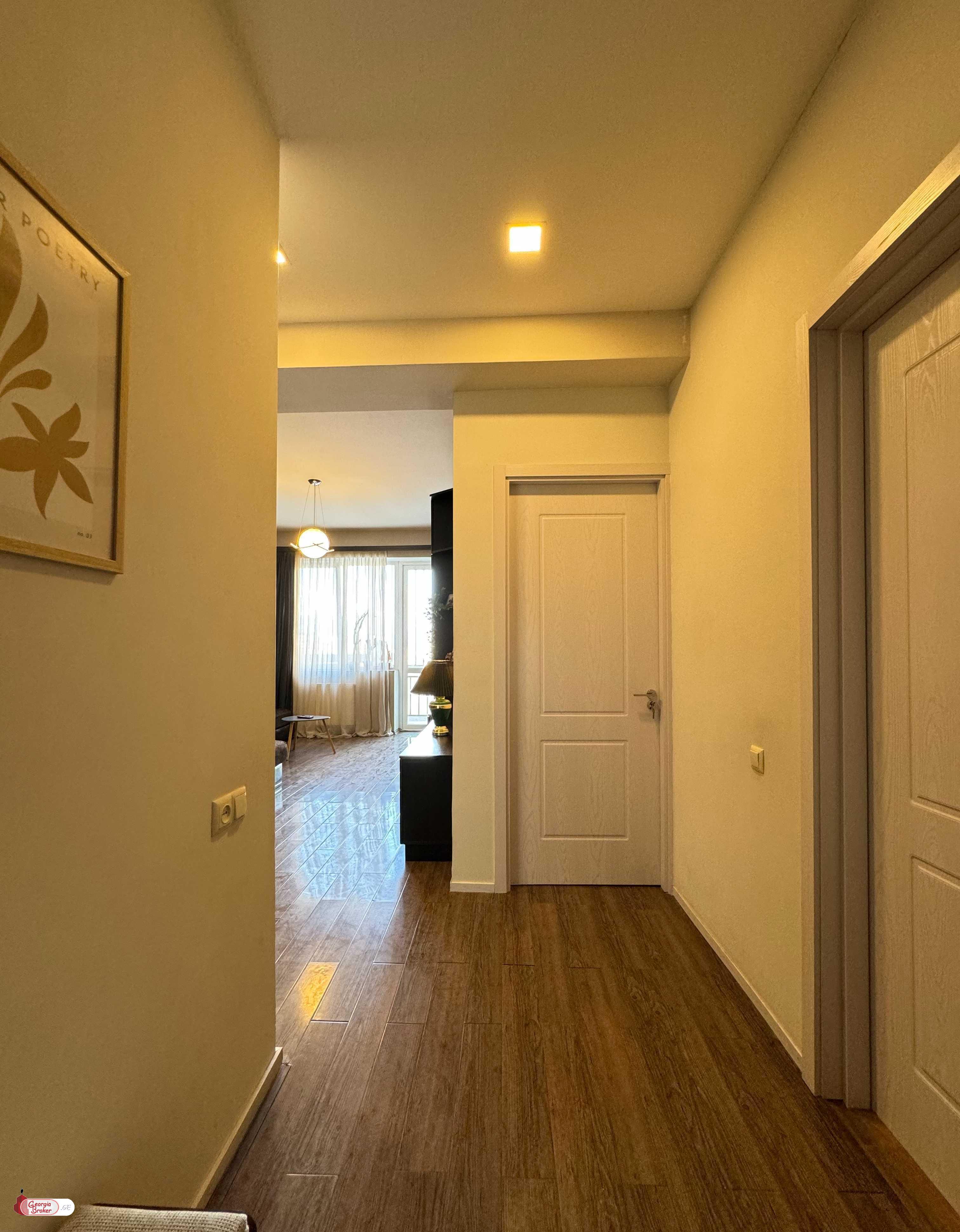 იყიდება ახალი გარემონტებული 2 ოთახიანი ბინა