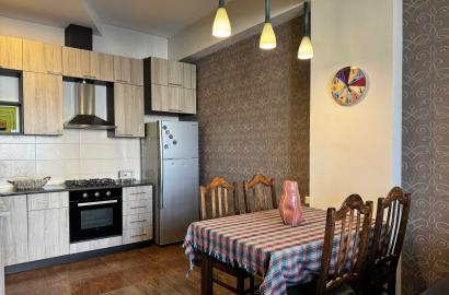 იყიდება ახალი გარემონტებული 2 ოთახიანი ბინა