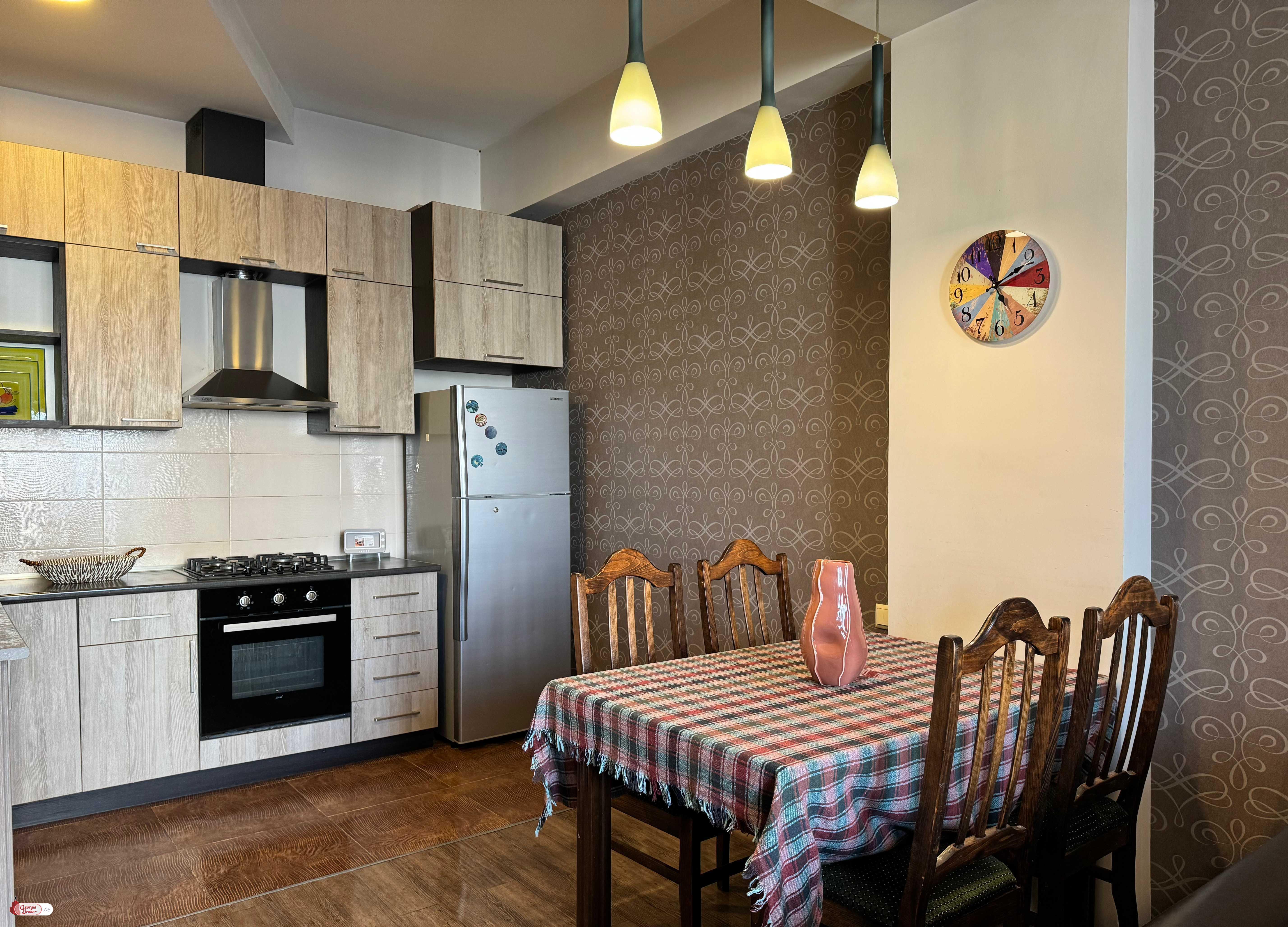 იყიდება ახალი გარემონტებული 2 ოთახიანი ბინა