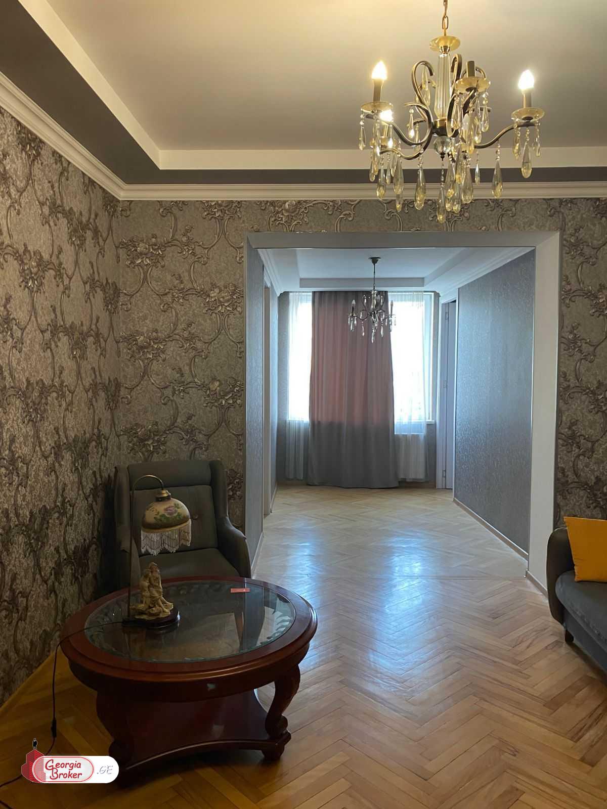 იყიდება ახალი გარემონტებული 4 ოთახიანი ბინა