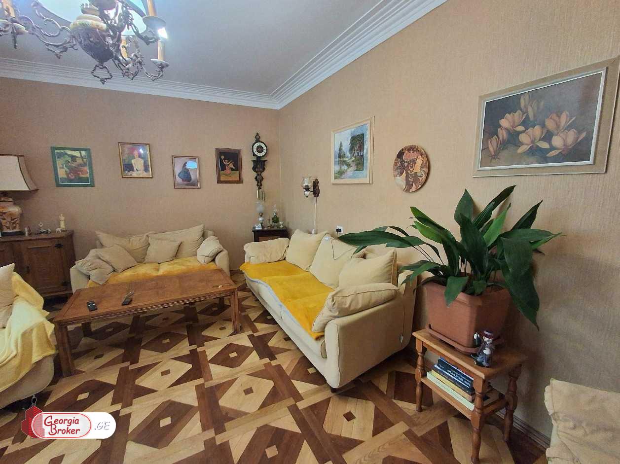 იყიდება ახალი გარემონტებული 3 ოთახიანი ბინა