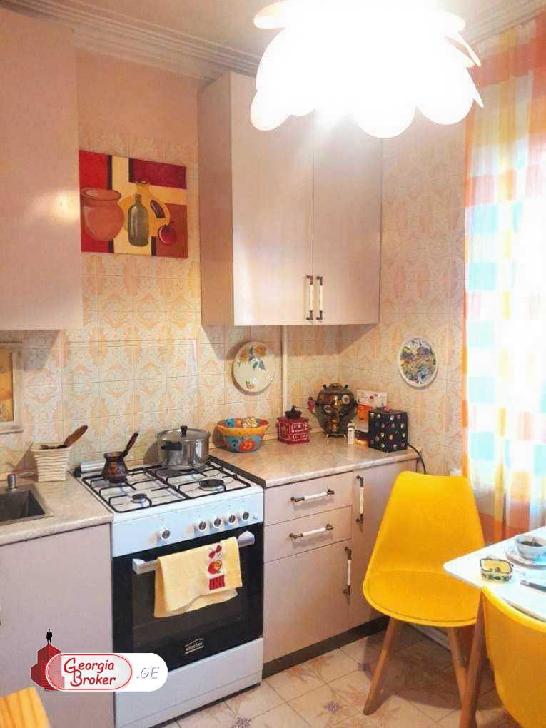 იყიდება ახალი გარემონტებული 3 ოთახიანი ბინა