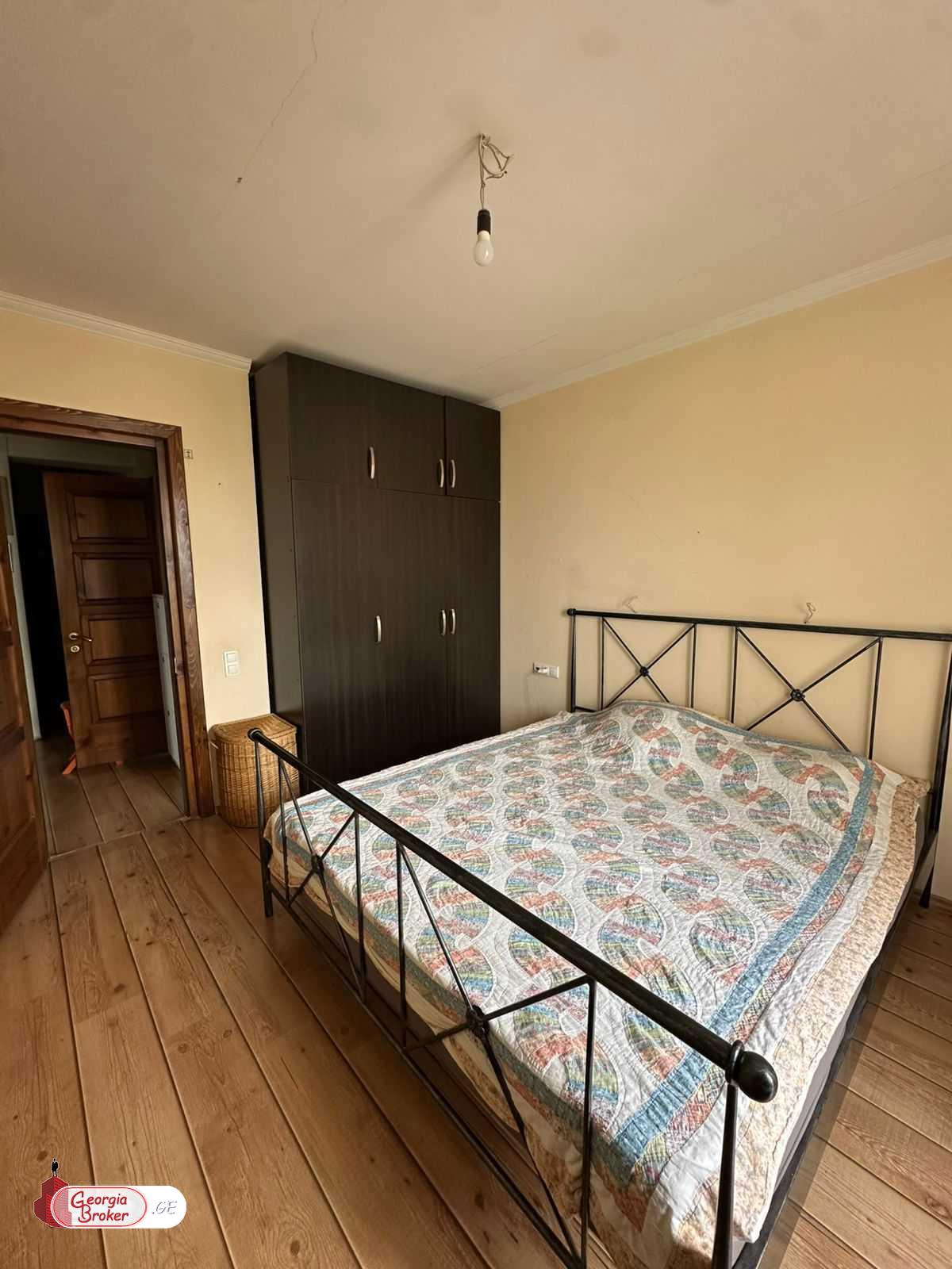 იყიდება ახალი გარემონტებული 4 ოთახიანი ბინა