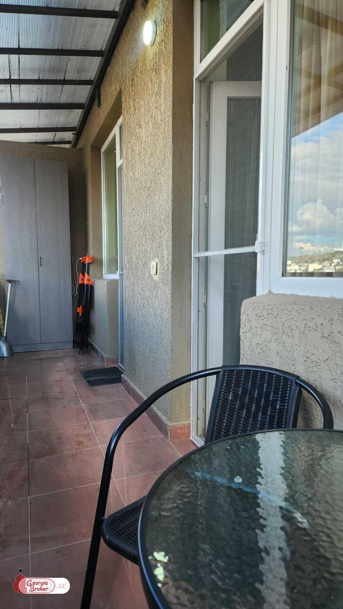 იყიდება ახალი გარემონტებული 3 ოთახიანი ბინა