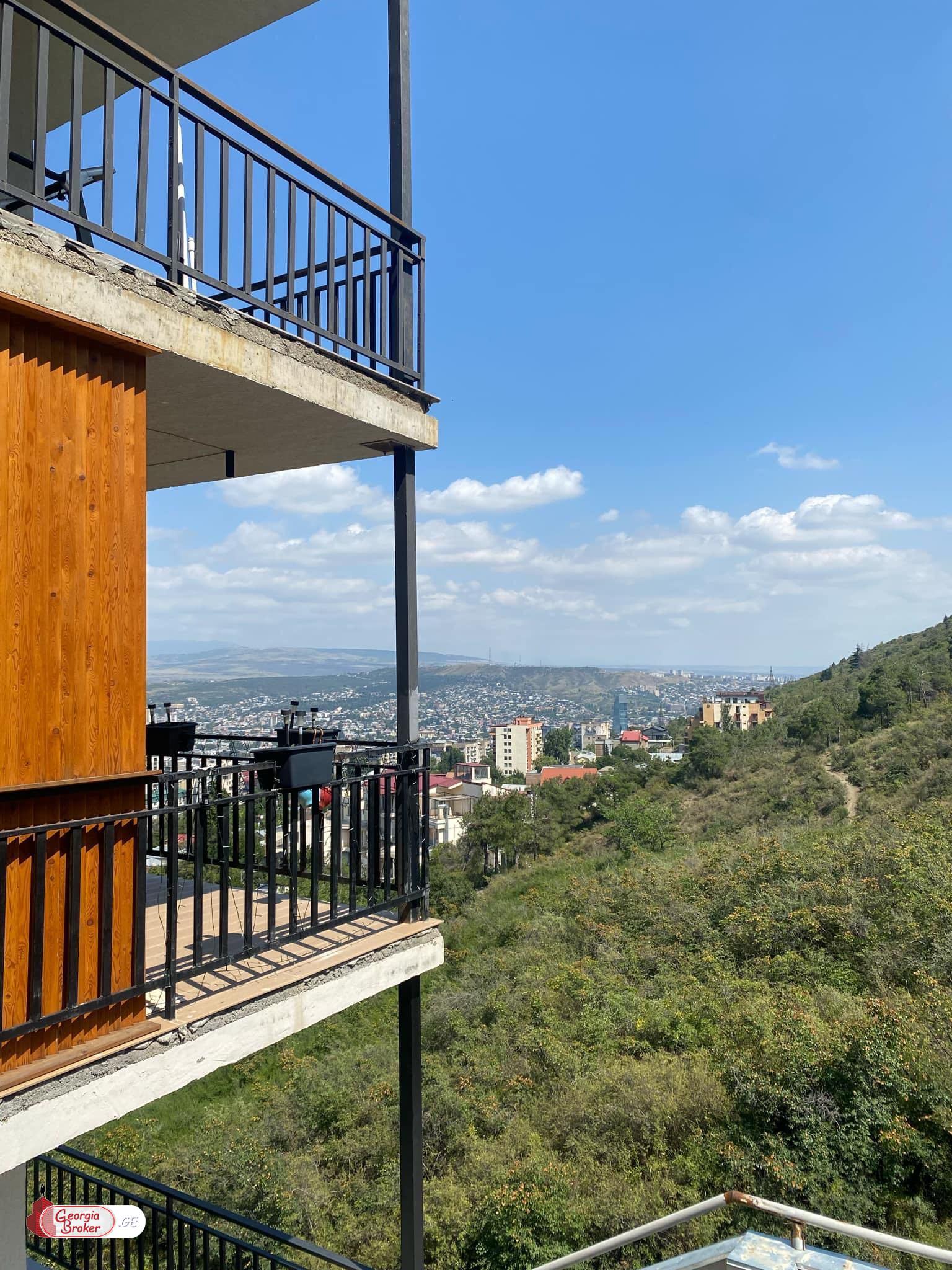 продается квартира новостройка 3-комнаты