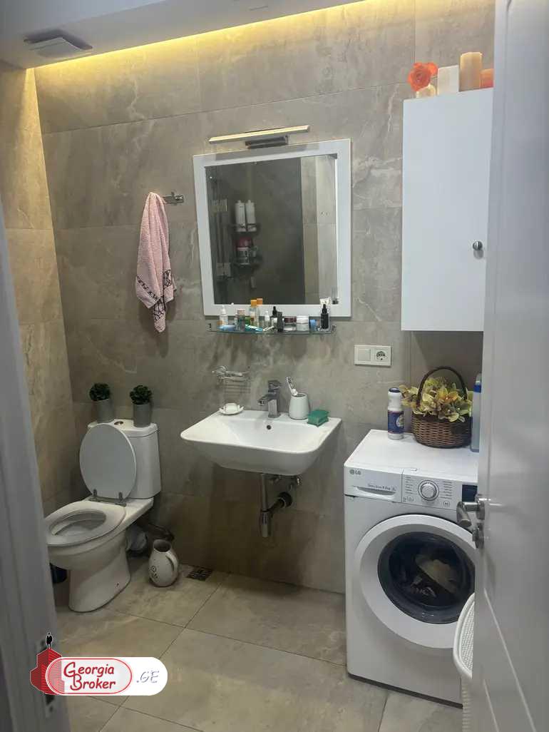 იყიდება ახალი გარემონტებული 3 ოთახიანი ბინა