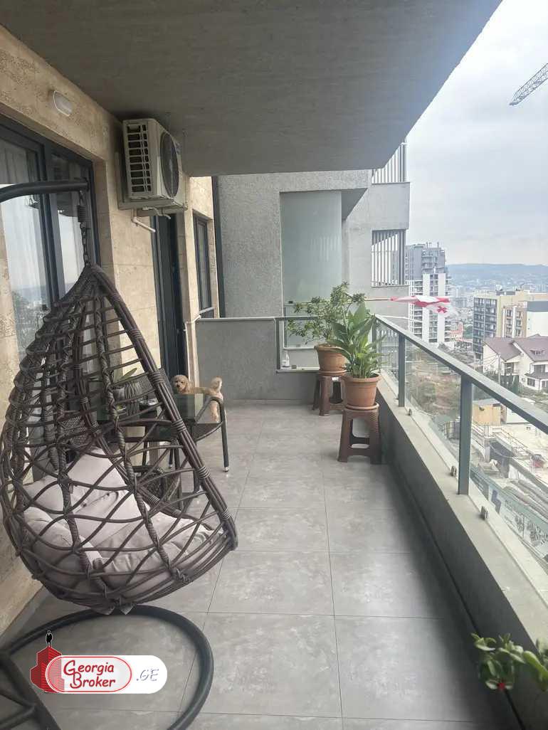 იყიდება ახალი გარემონტებული 3 ოთახიანი ბინა