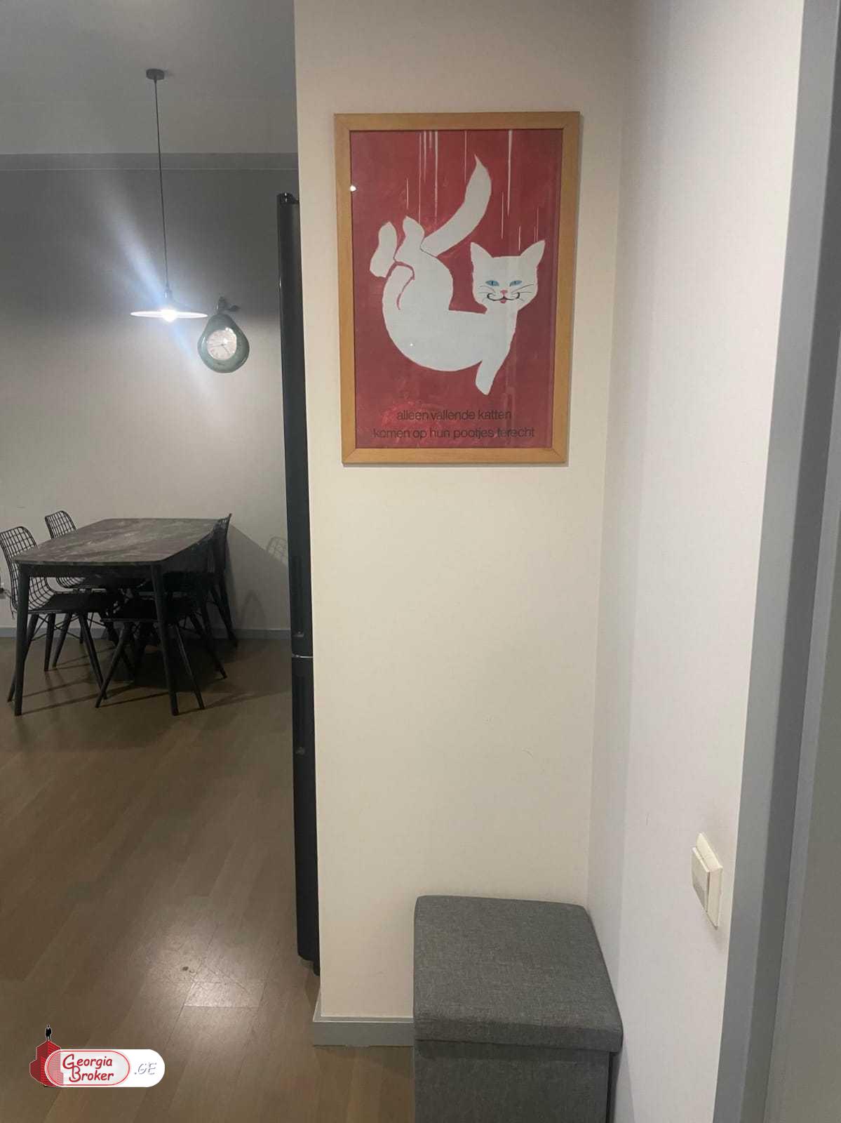 продается квартира с новым ремонтом 2-комнаты