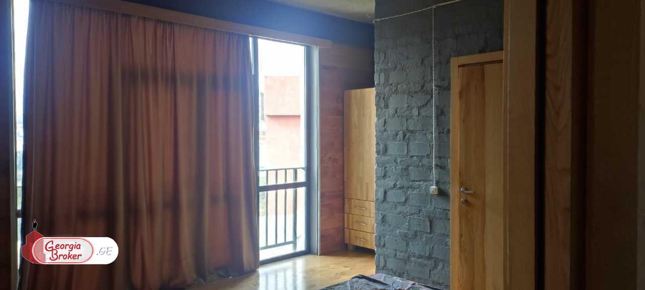 продается квартира с новым ремонтом 3-комнаты