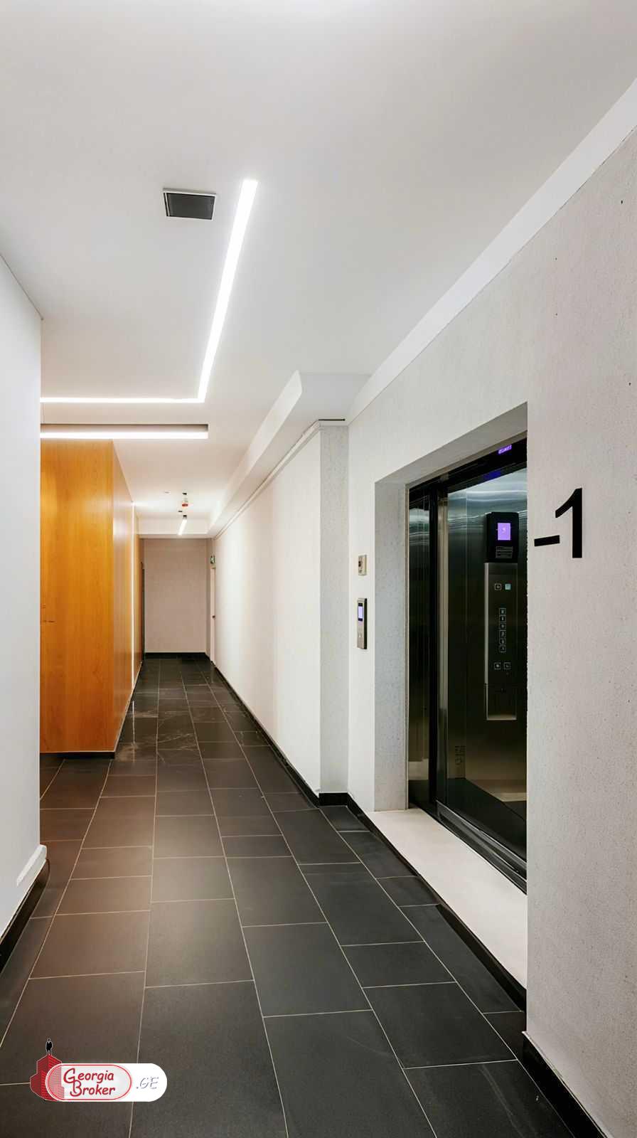 продается квартира с новым ремонтом 3-комнаты