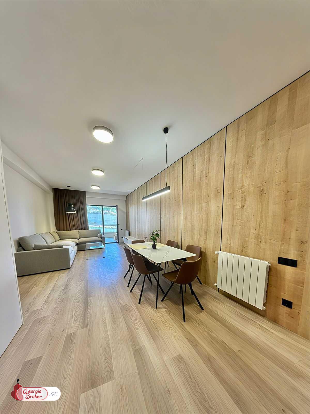 продается квартира с новым ремонтом 3-комнаты