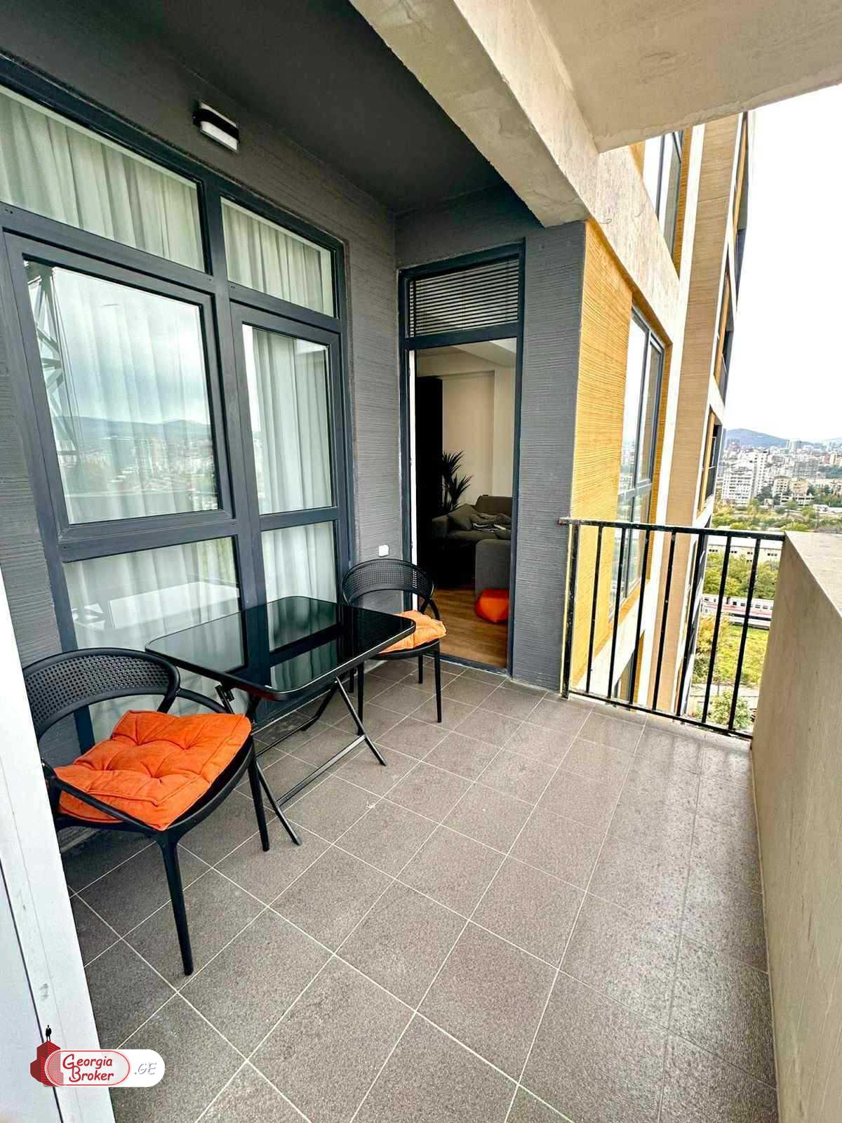 продается квартира с новым ремонтом 2-комнаты