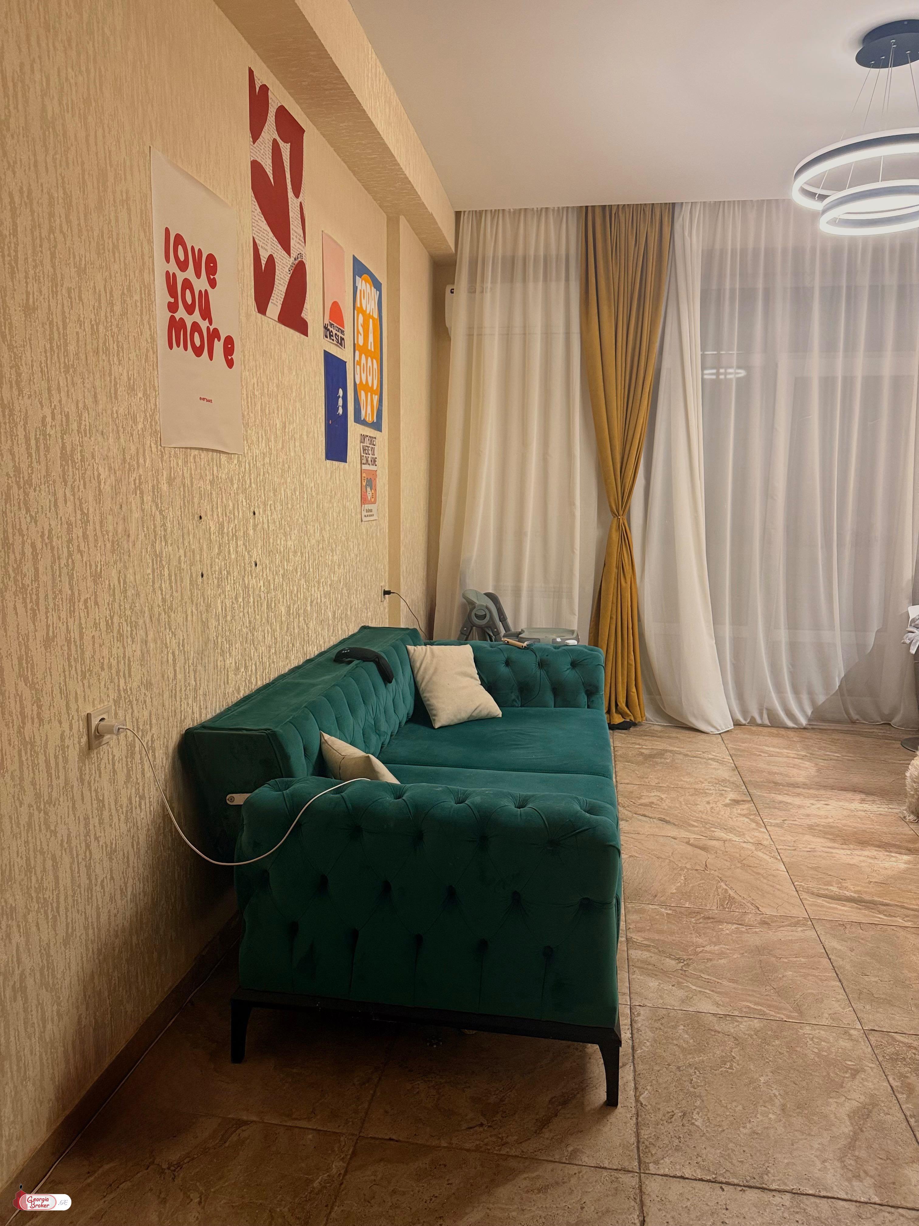 продается квартира с новым ремонтом 3-комнаты