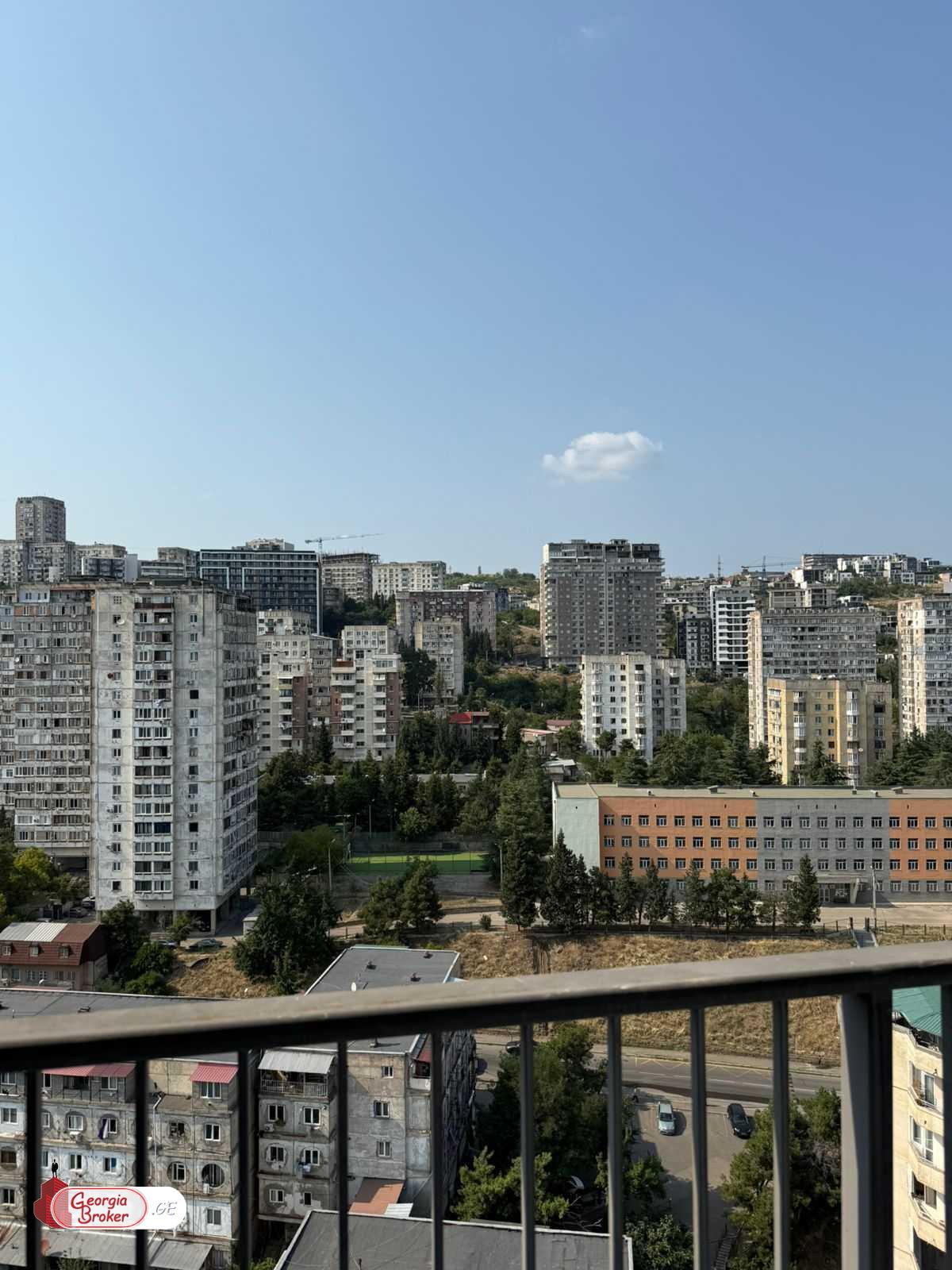 იყიდება ახალი აშენებული 3 ოთახიანი ბინა