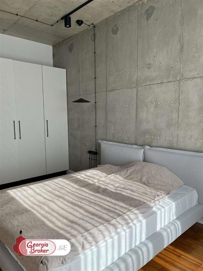 nearly repaired 3-room apartment for sale