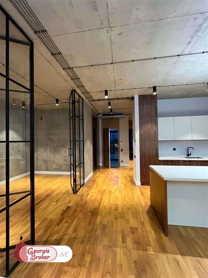 იყიდება ახალი გარემონტებული 3 ოთახიანი ბინა