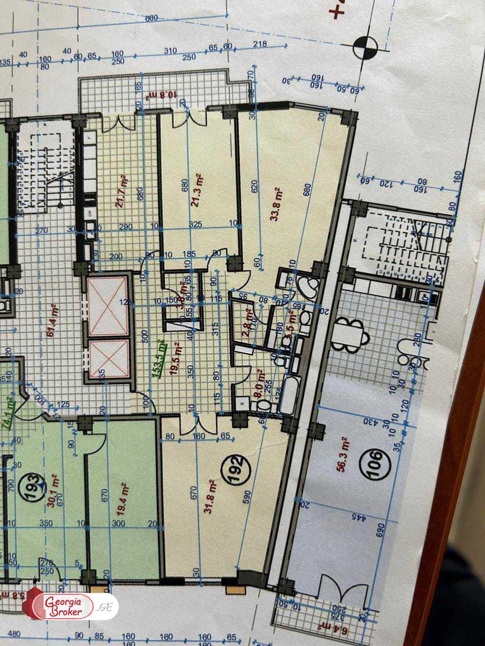 იყიდება ახალი აშენებული 4 ოთახიანი ბინა