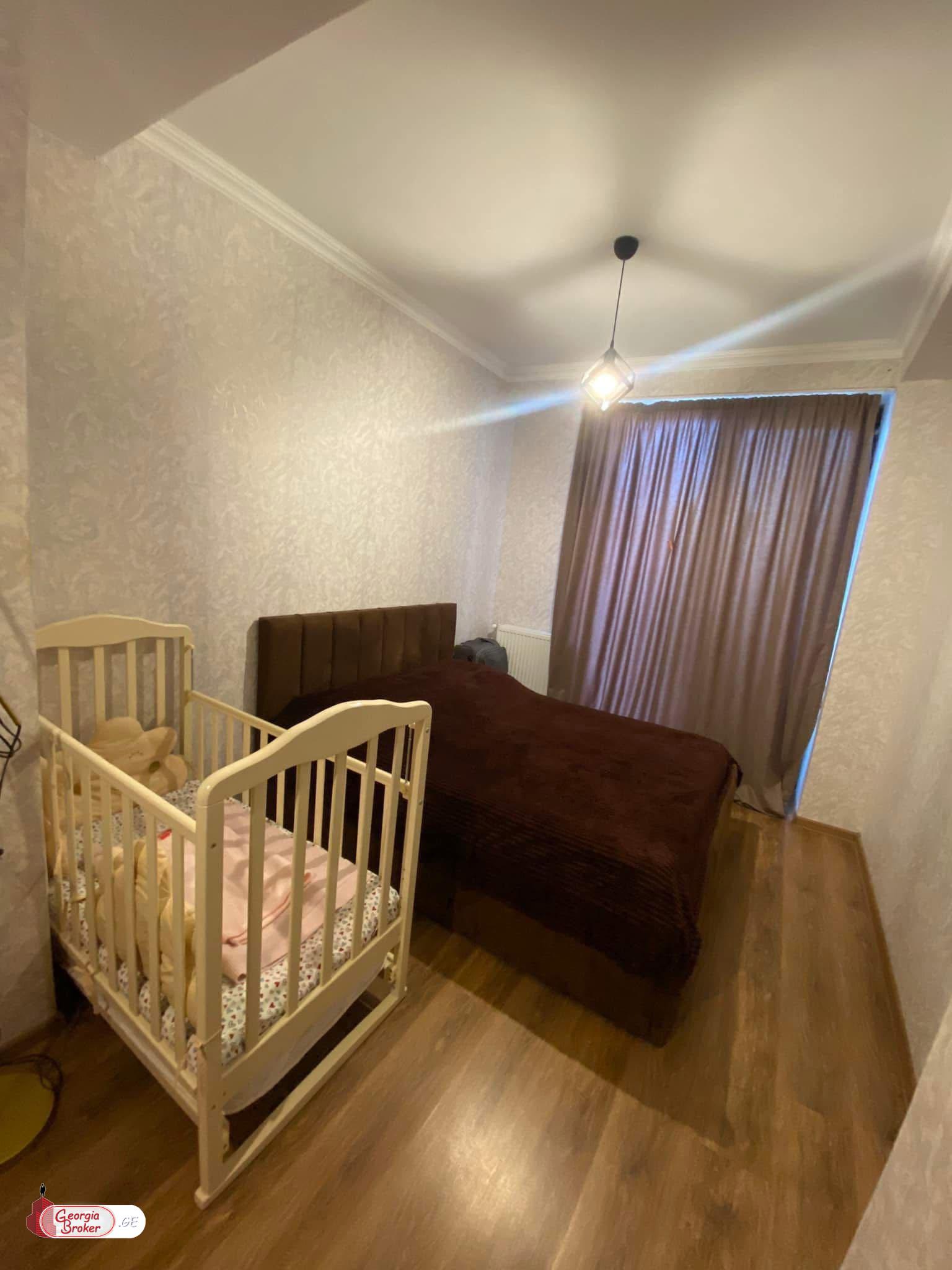 продается квартира с новым ремонтом 3-комнаты