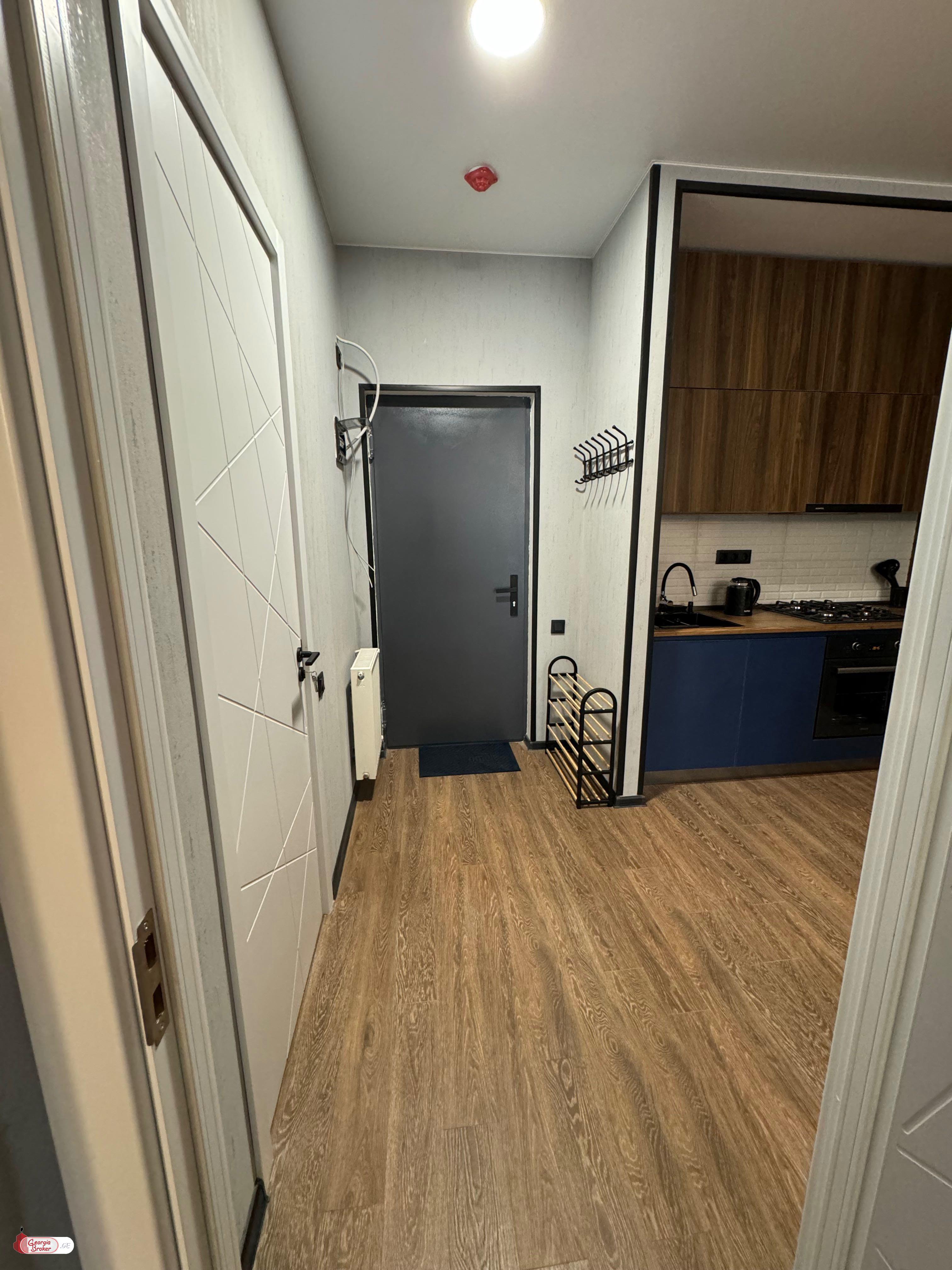 продается квартира с новым ремонтом 2-комнаты