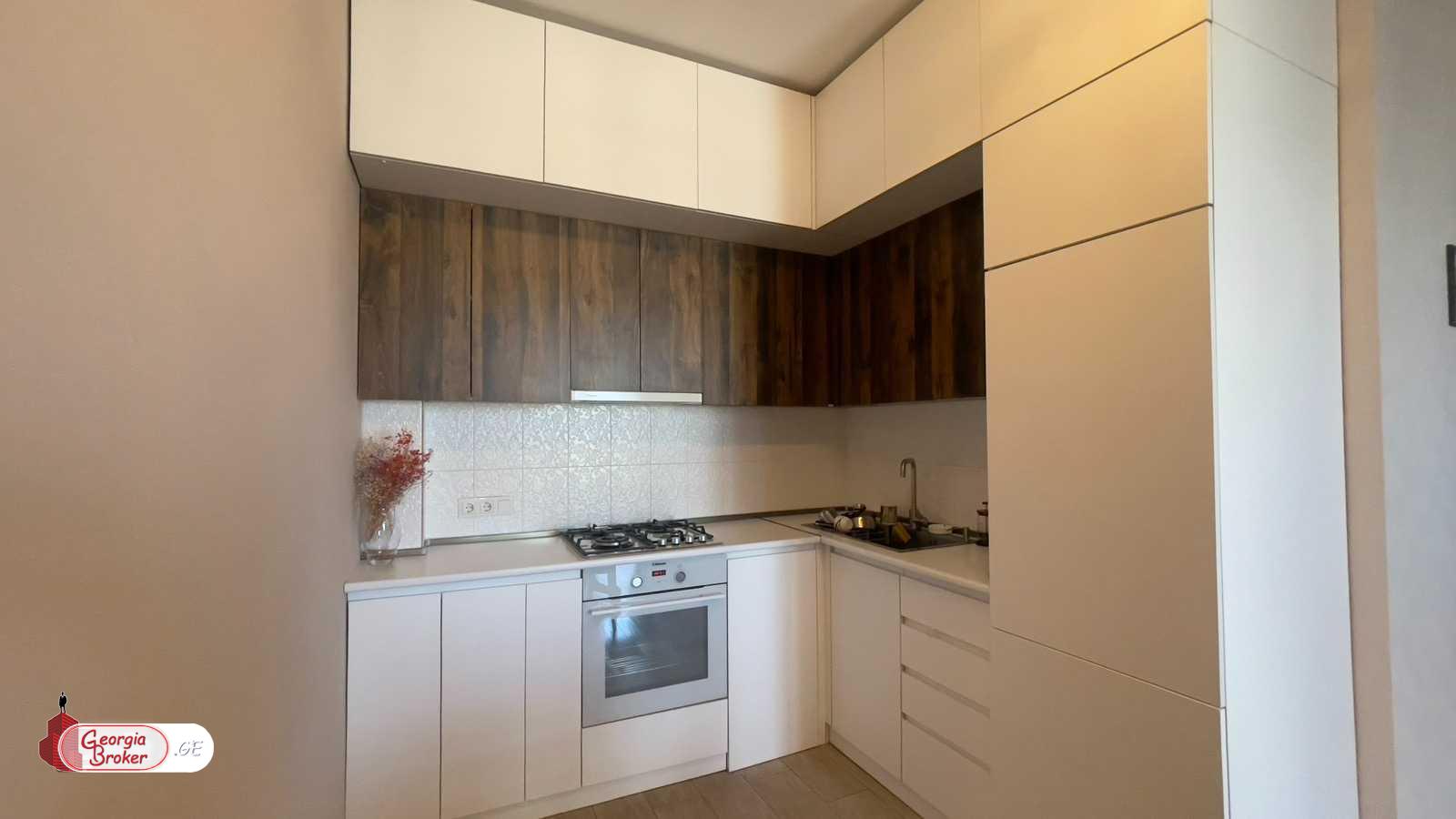 продается квартира с новым ремонтом 2-комнаты