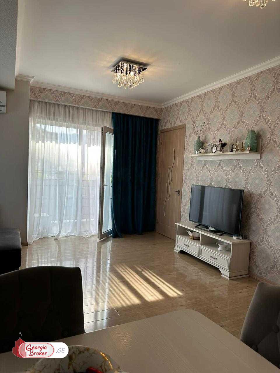 nearly repaired 3-room apartment for sale