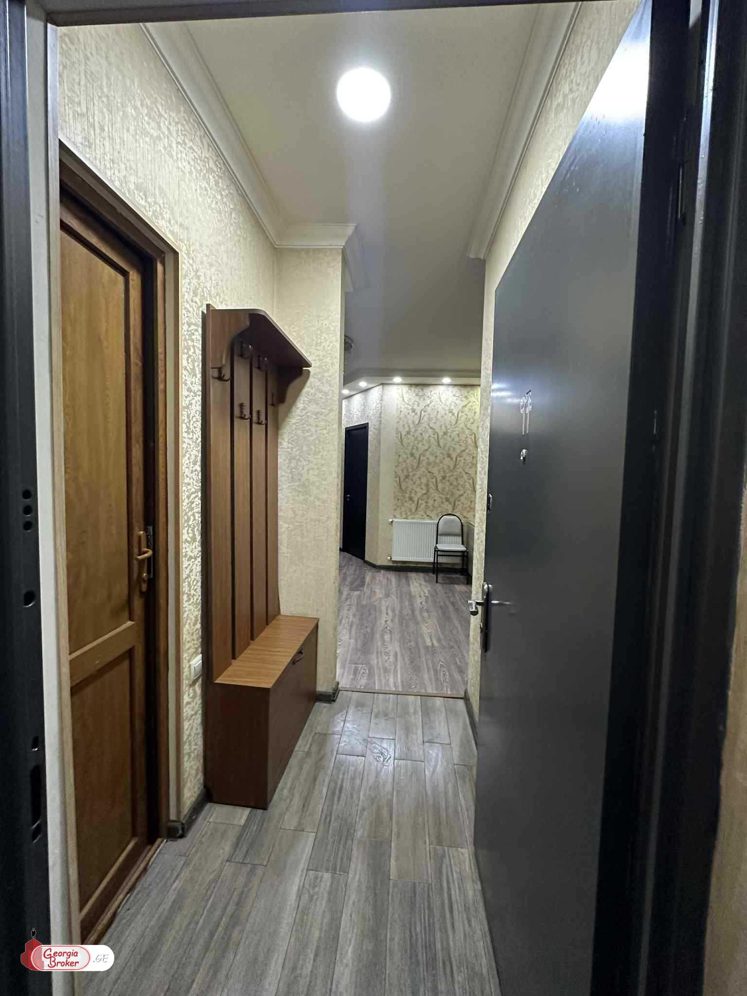 nearly repaired 3-room apartment for sale