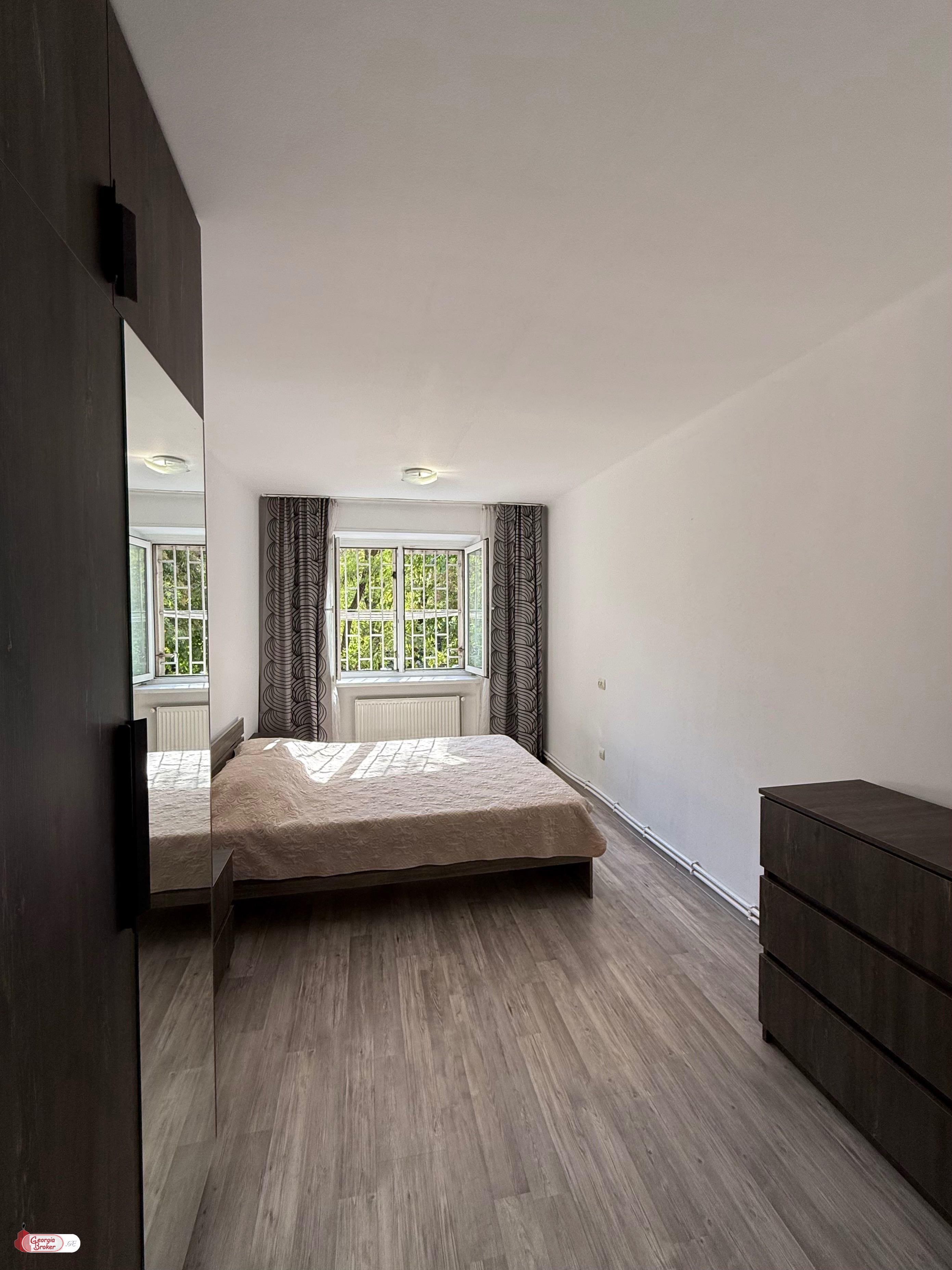 nearly repaired 2-room apartment for sale