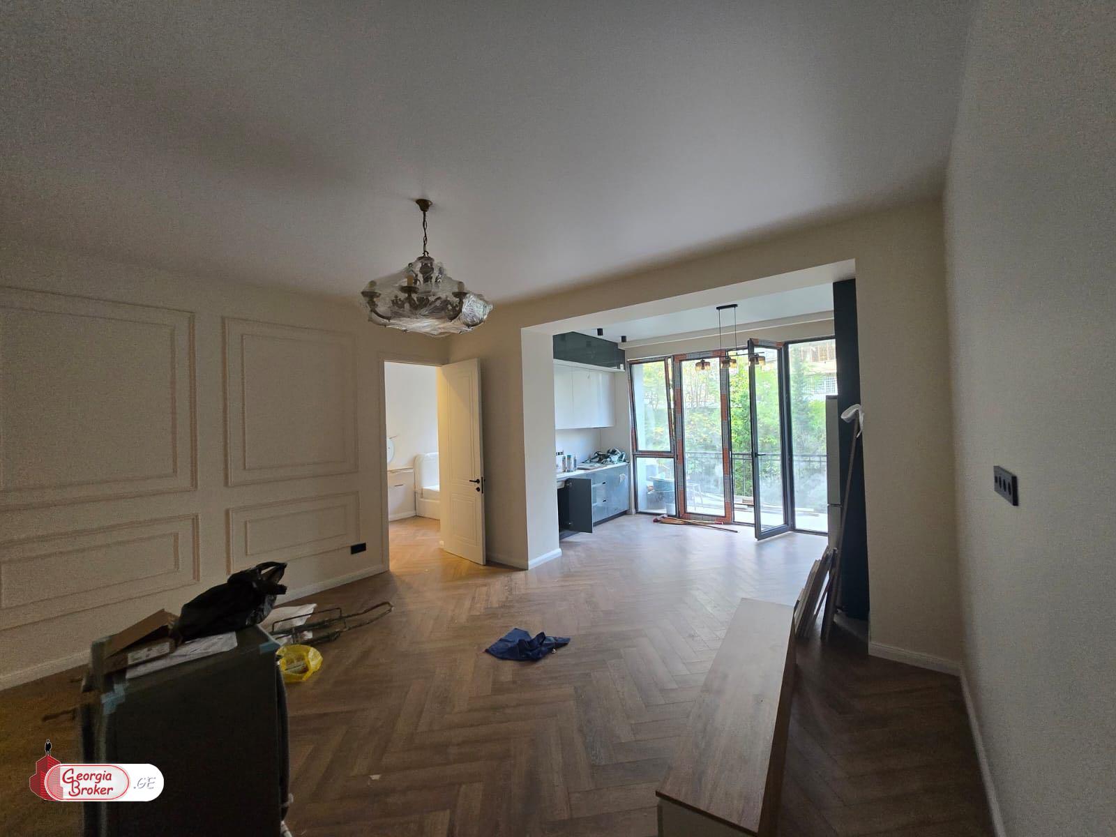 იყიდება ახალი გარემონტებული 3 ოთახიანი ბინა