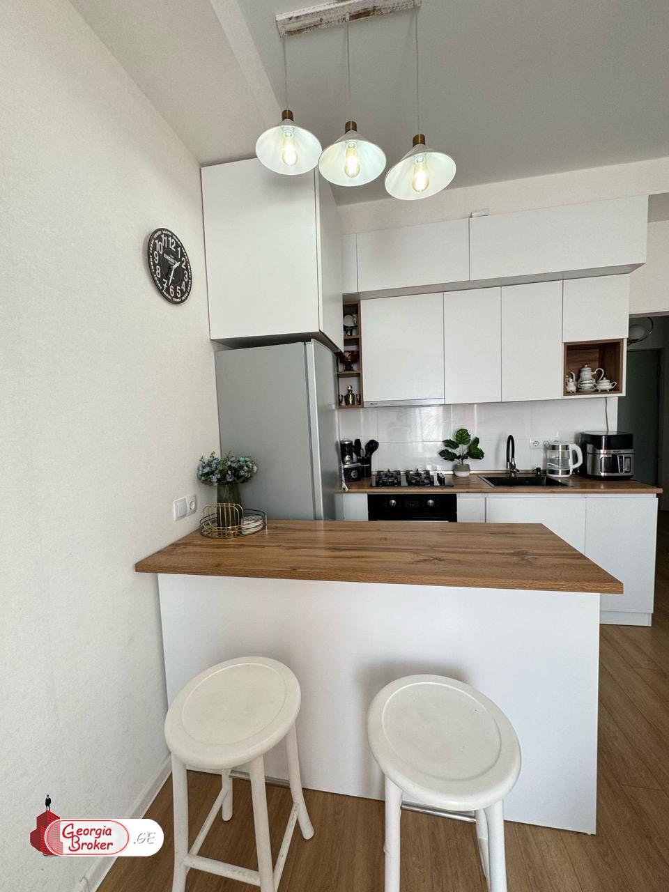 nearly repaired 2-room apartment for sale