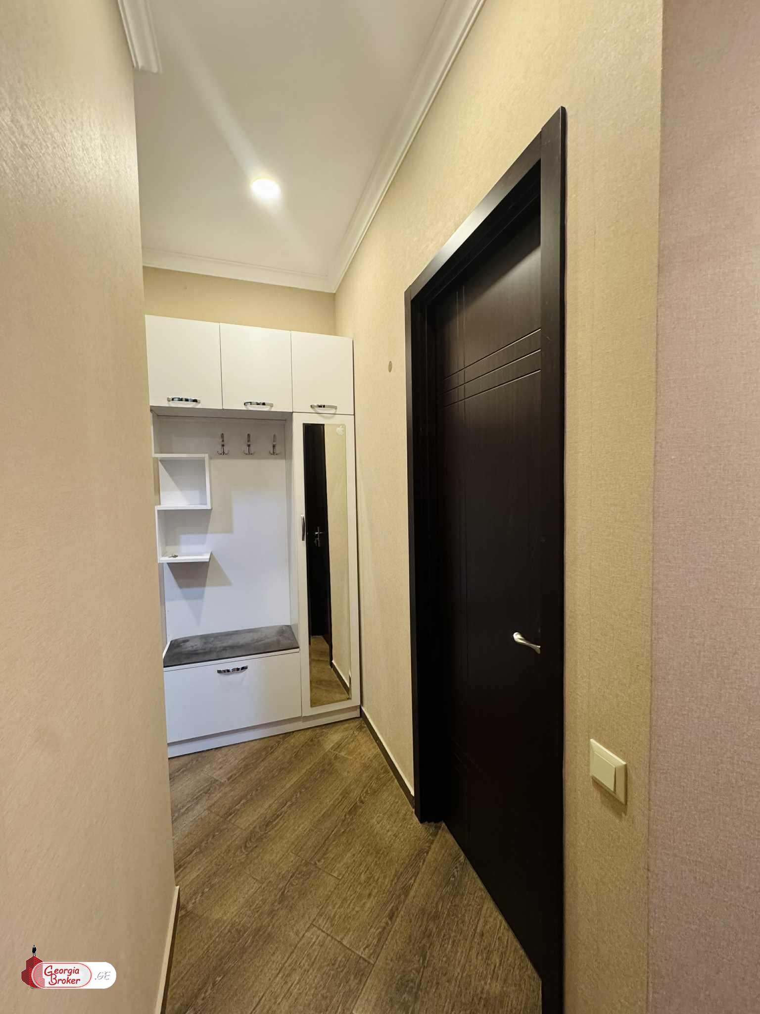 nearly repaired 2-room apartment for sale