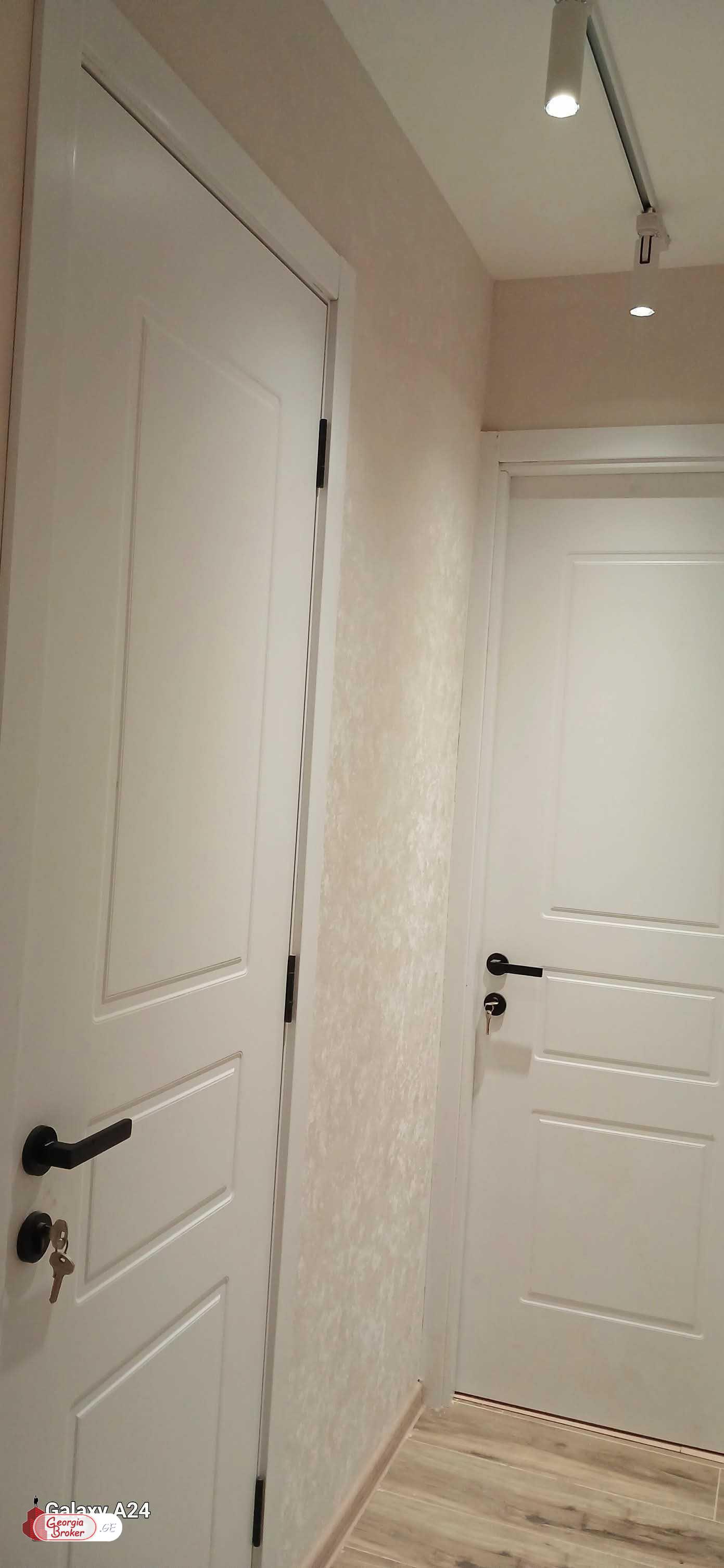 იყიდება ახალი გარემონტებული 2 ოთახიანი ბინა