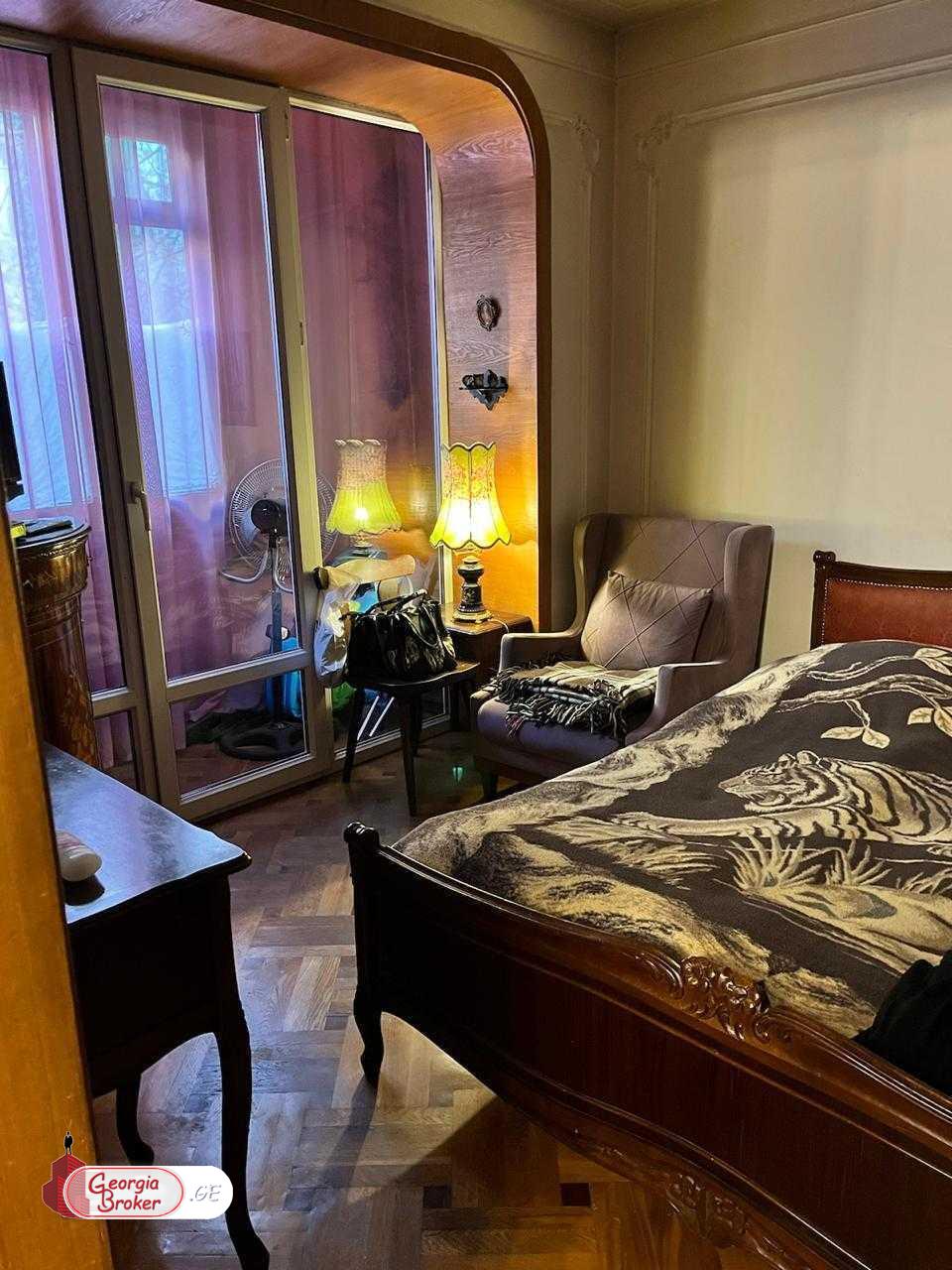 იყიდება ახალი გარემონტებული 3 ოთახიანი ბინა