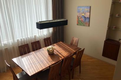 nearly repaired 6-room apartment for sale