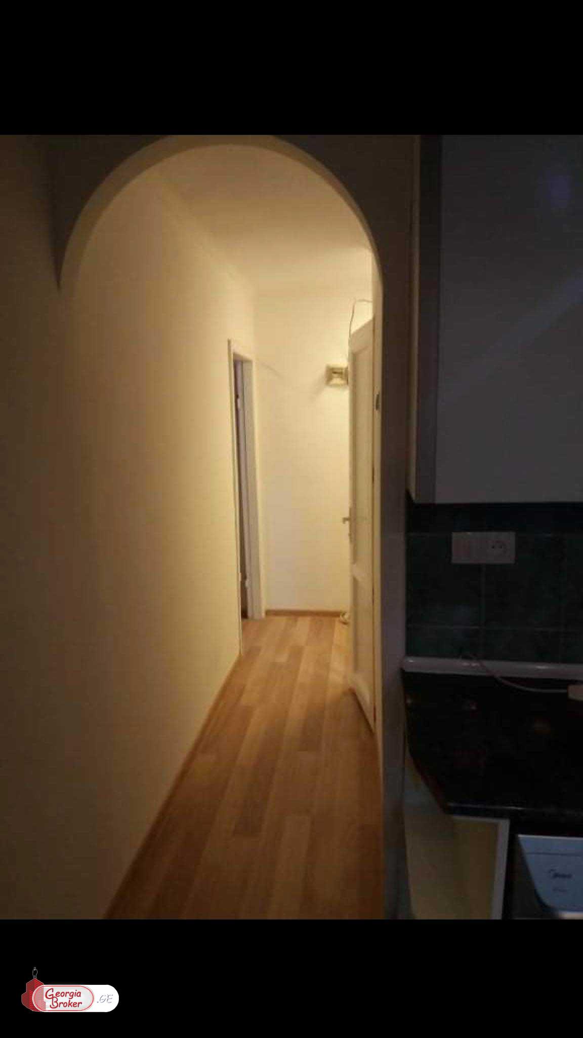 იყიდება ახალი გარემონტებული 1 ოთახიანი ბინა