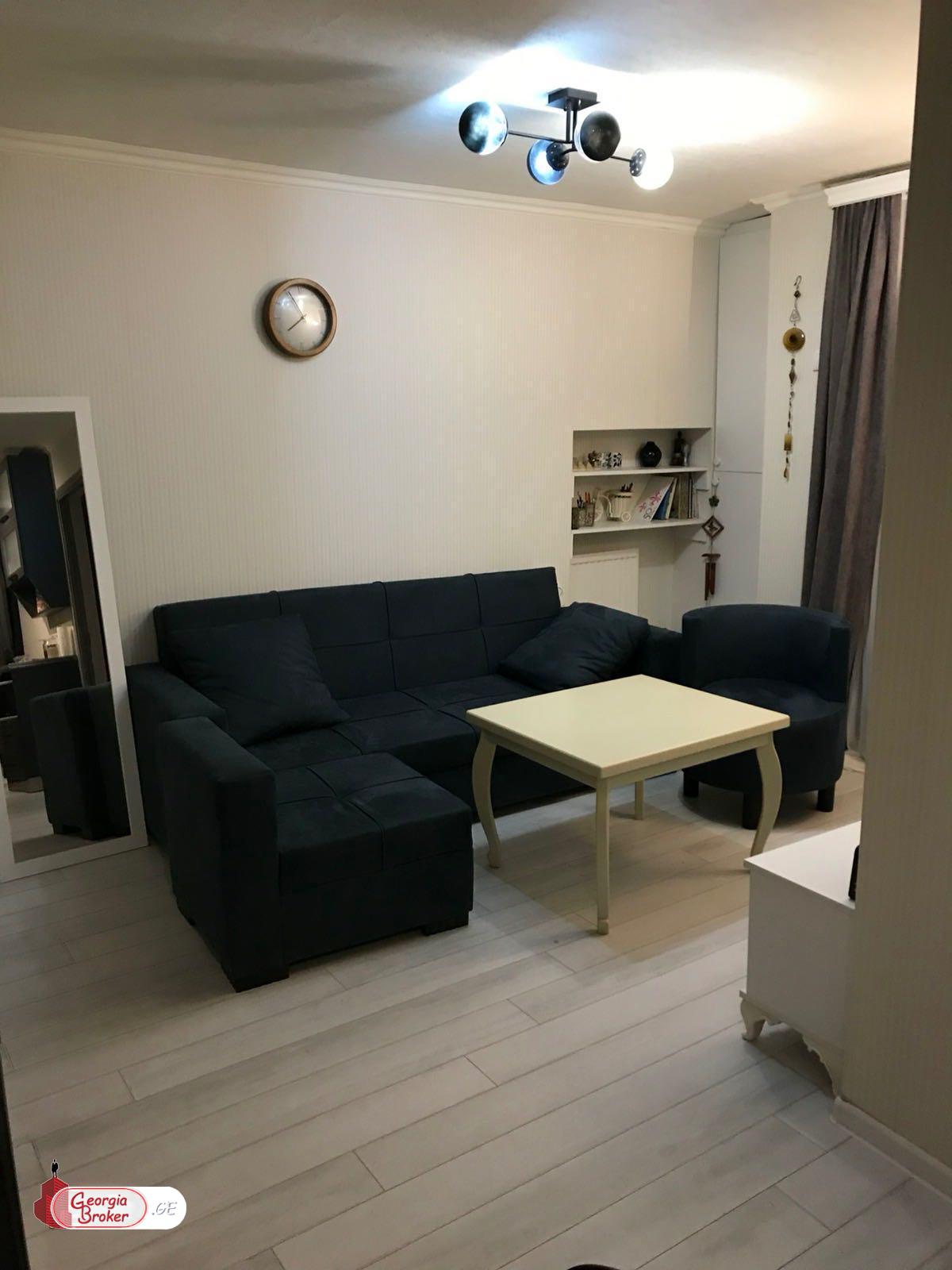 nearly repaired 2-room apartment for sale