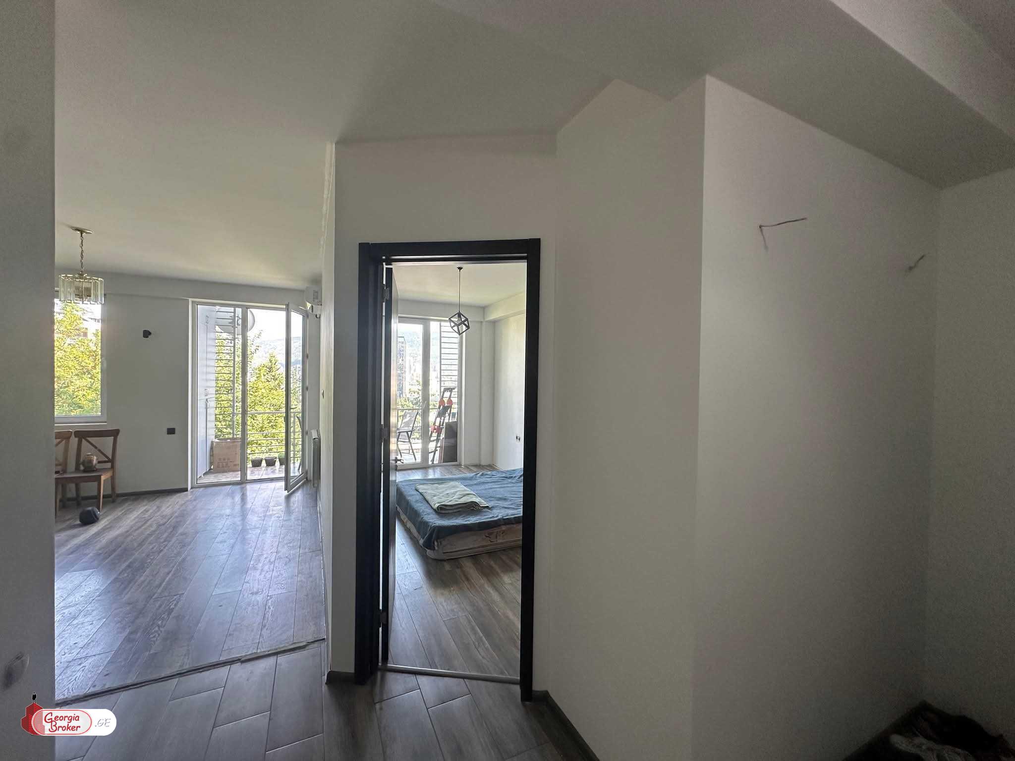 nearly repaired 2-room apartment for sale