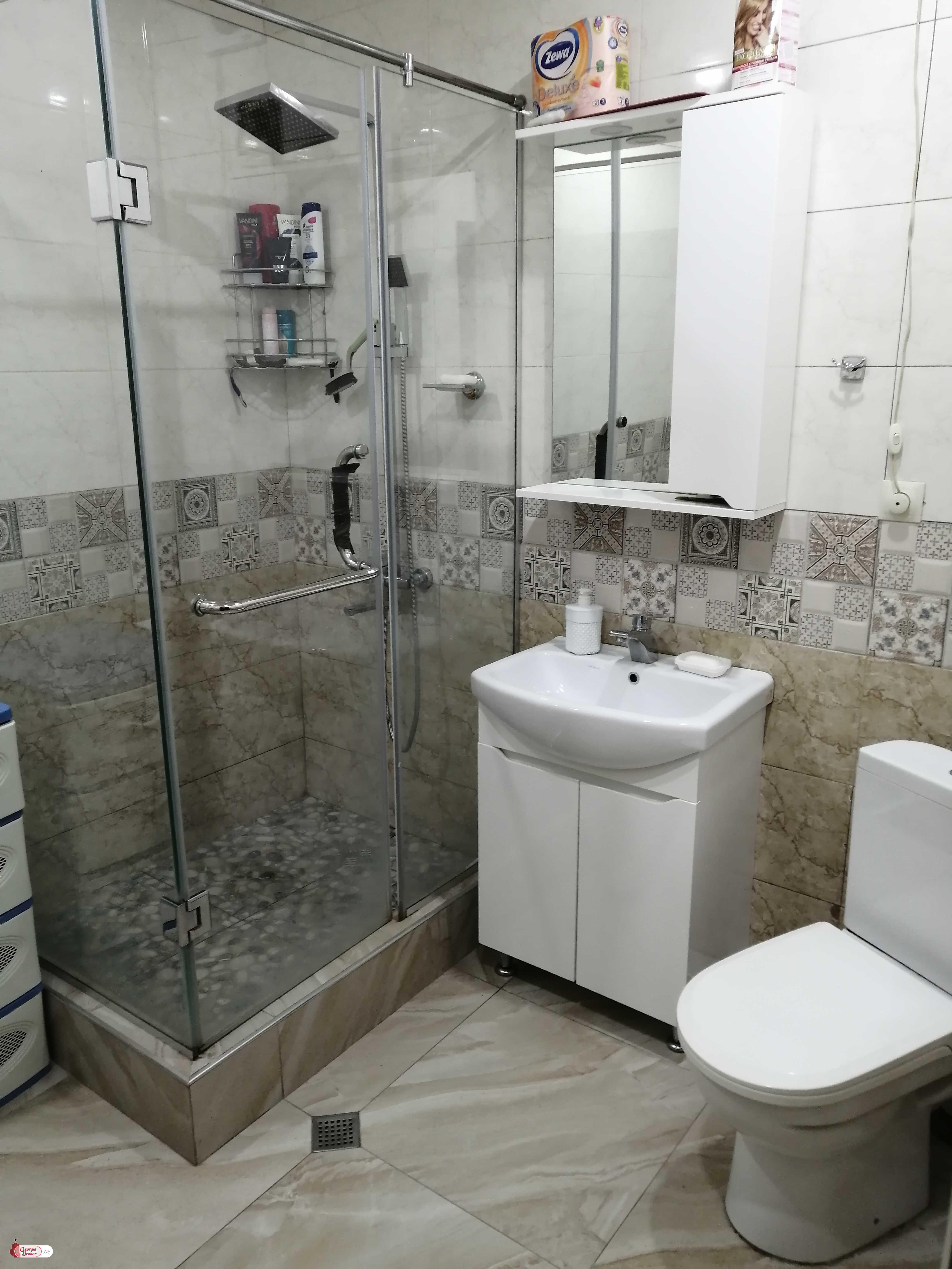 nearly repaired 5-room apartment for sale