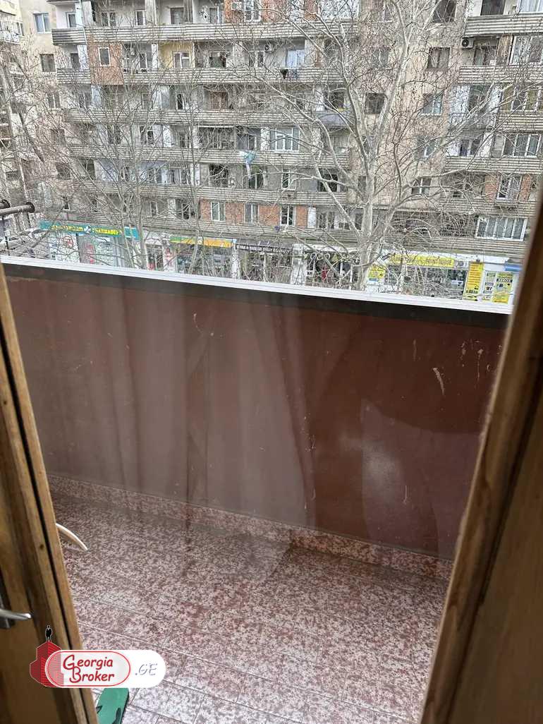 იყიდება ახალი გარემონტებული 4 ოთახიანი ბინა