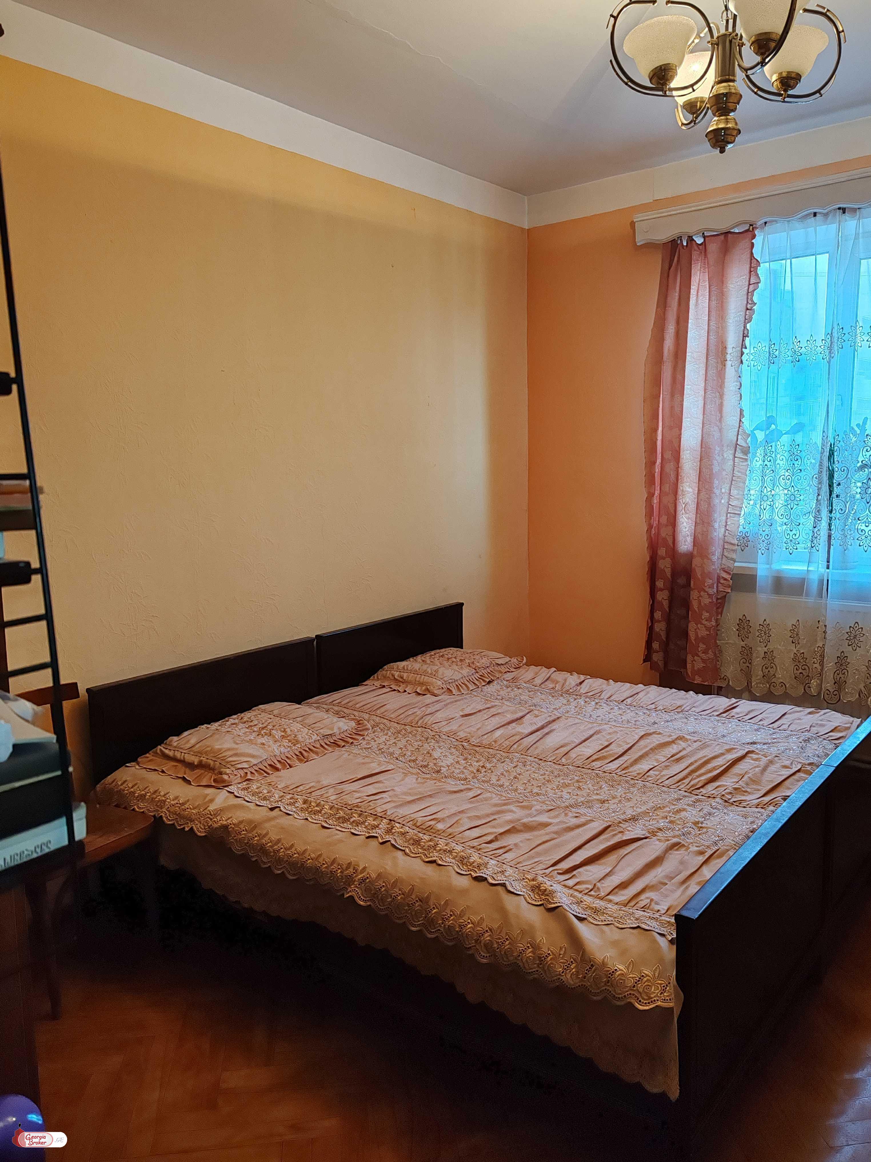 იყიდება ახალი გარემონტებული 3 ოთახიანი ბინა