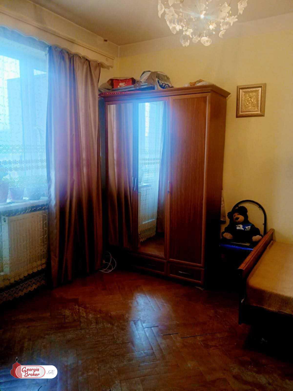 იყიდება ახალი გარემონტებული 3 ოთახიანი ბინა