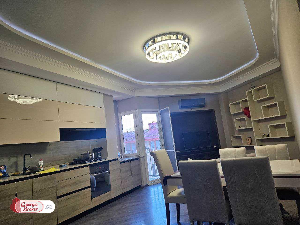 იყიდება ახალი გარემონტებული 3 ოთახიანი ბინა