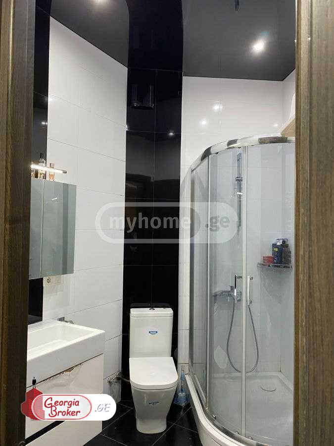 იყიდება ახალი გარემონტებული 3 ოთახიანი ბინა