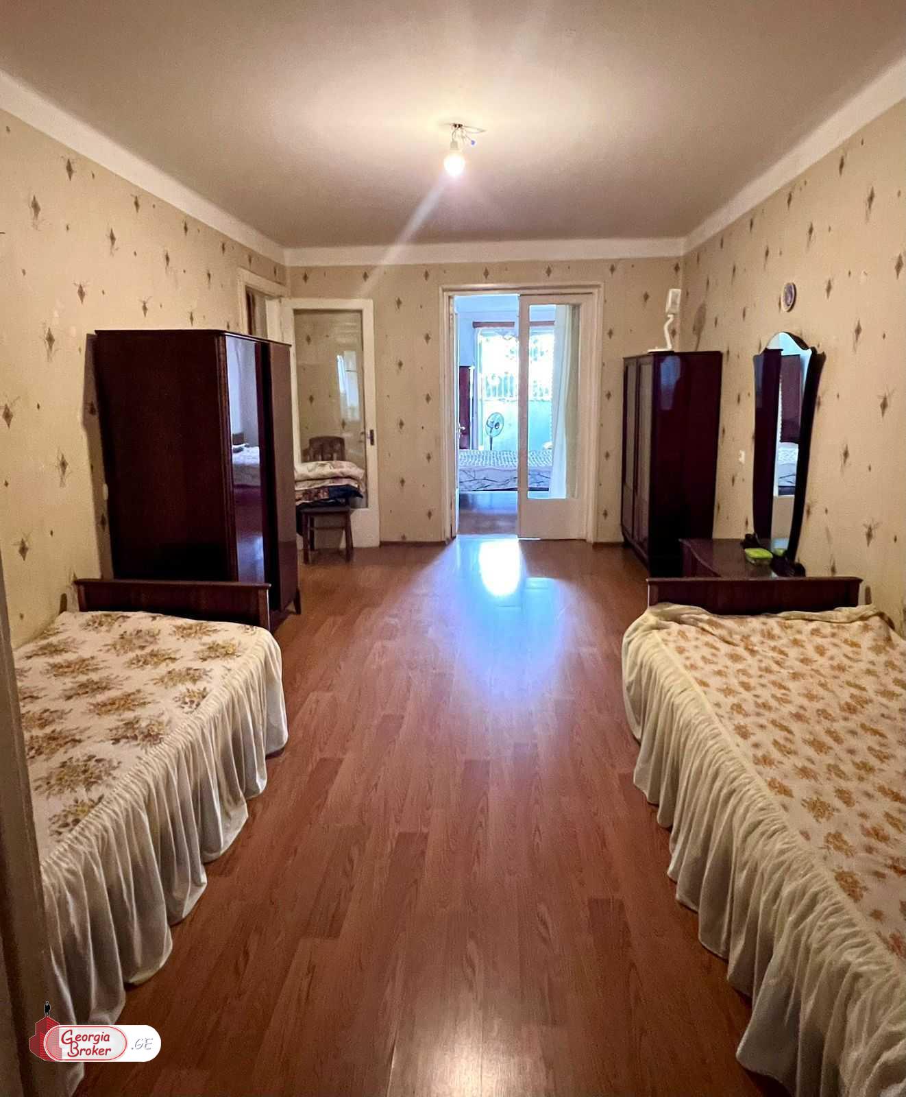 old repaired 3-room apartment for sale